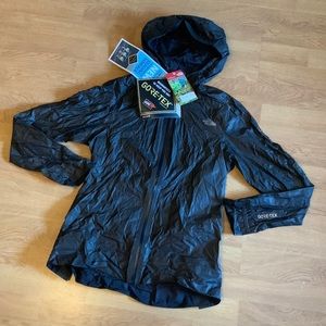 NWT North Face Hyperair GORE TEX Jacket, Small